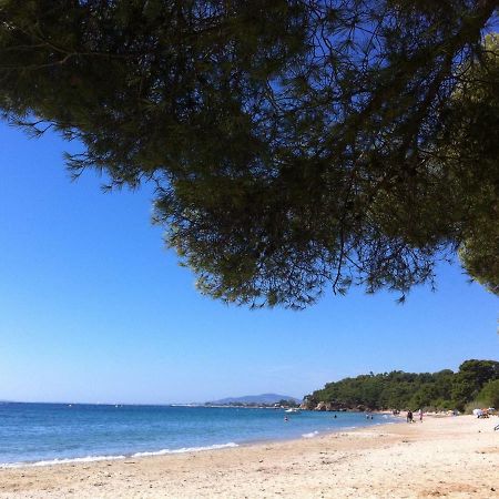 Villa De Vacances Au Calme Proche De La Mer 拉隆德莱丝莫里斯 外观 照片